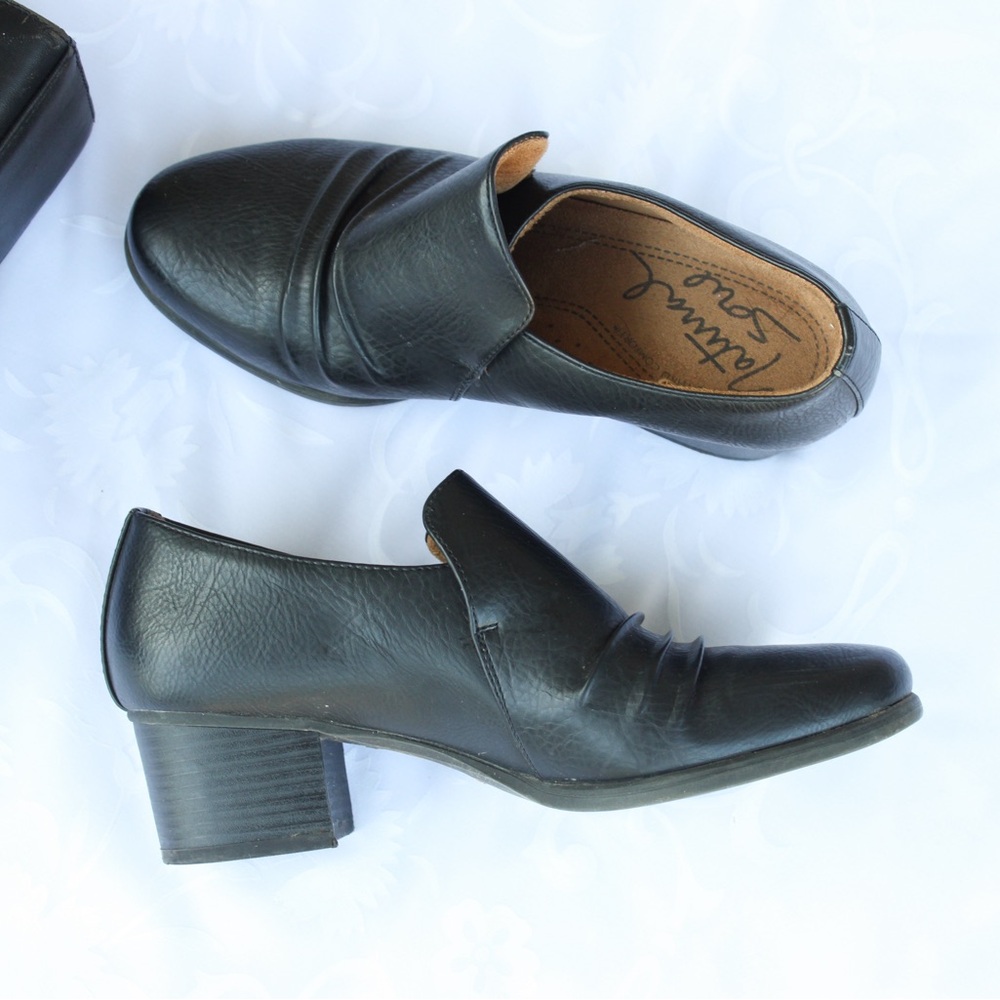 Natural Soul Sqaure Heeled Slip On Clogs/Mules